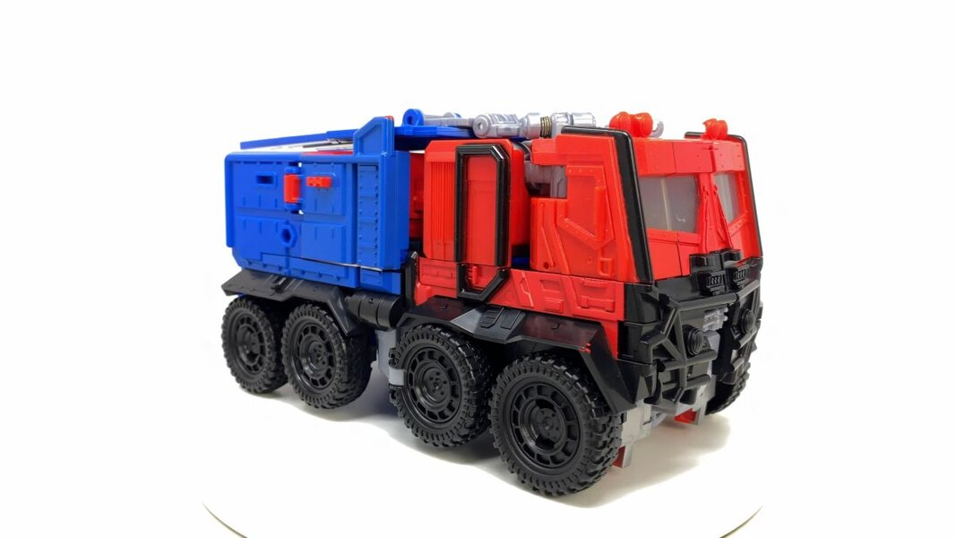 Image Of Beast Mode Optimus Prime From Transformers Rise Of The Beasts  (34 of 37)